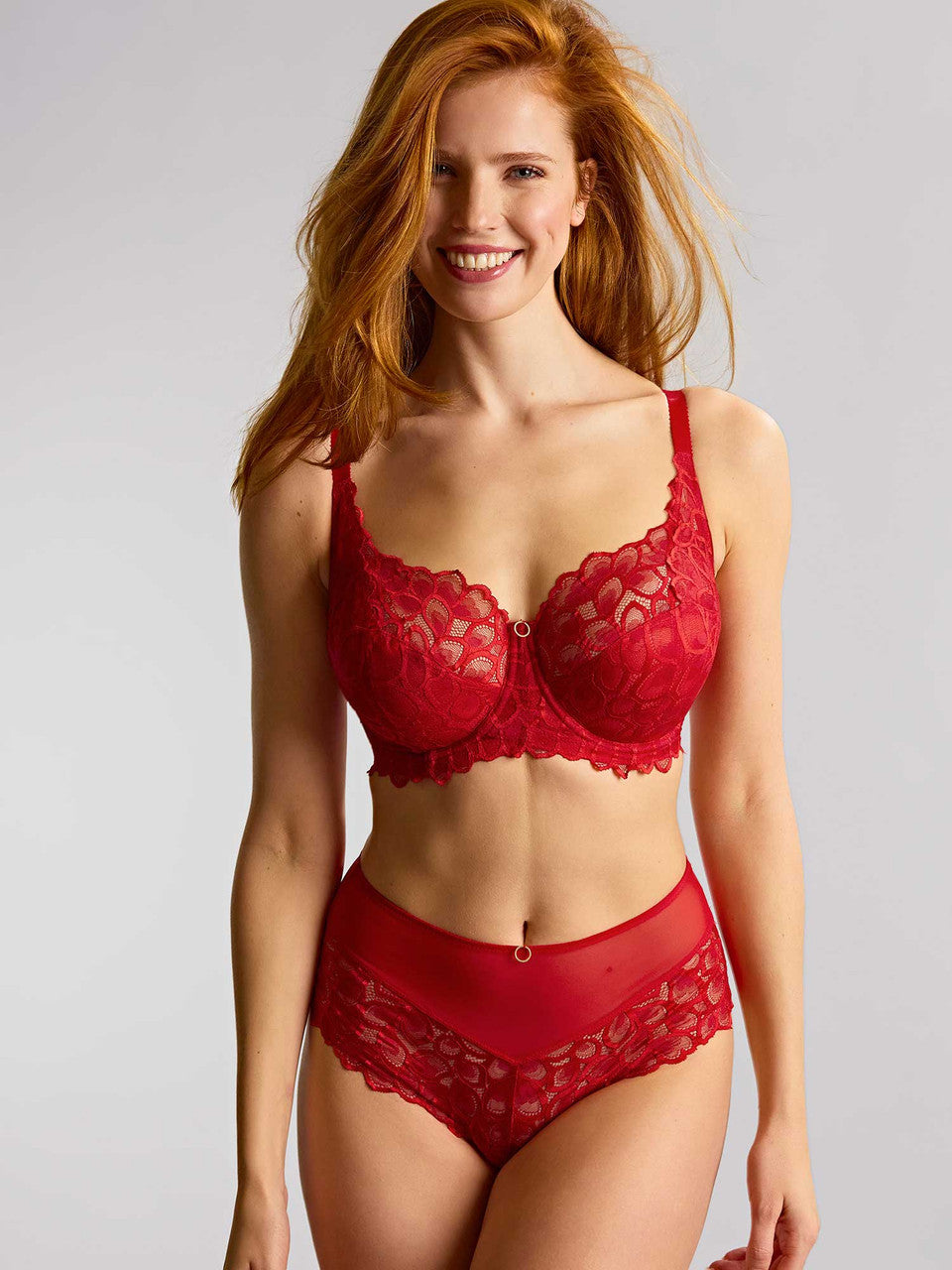 10765 True Red - Allure Full Cup