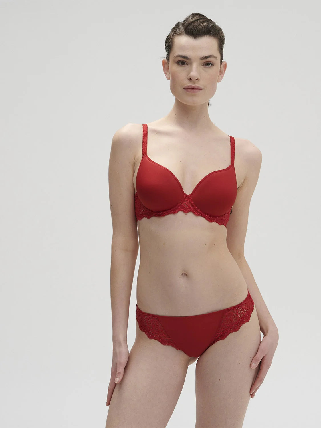12A316 Rouge Tango - Caresse 3D Plunge Bra
