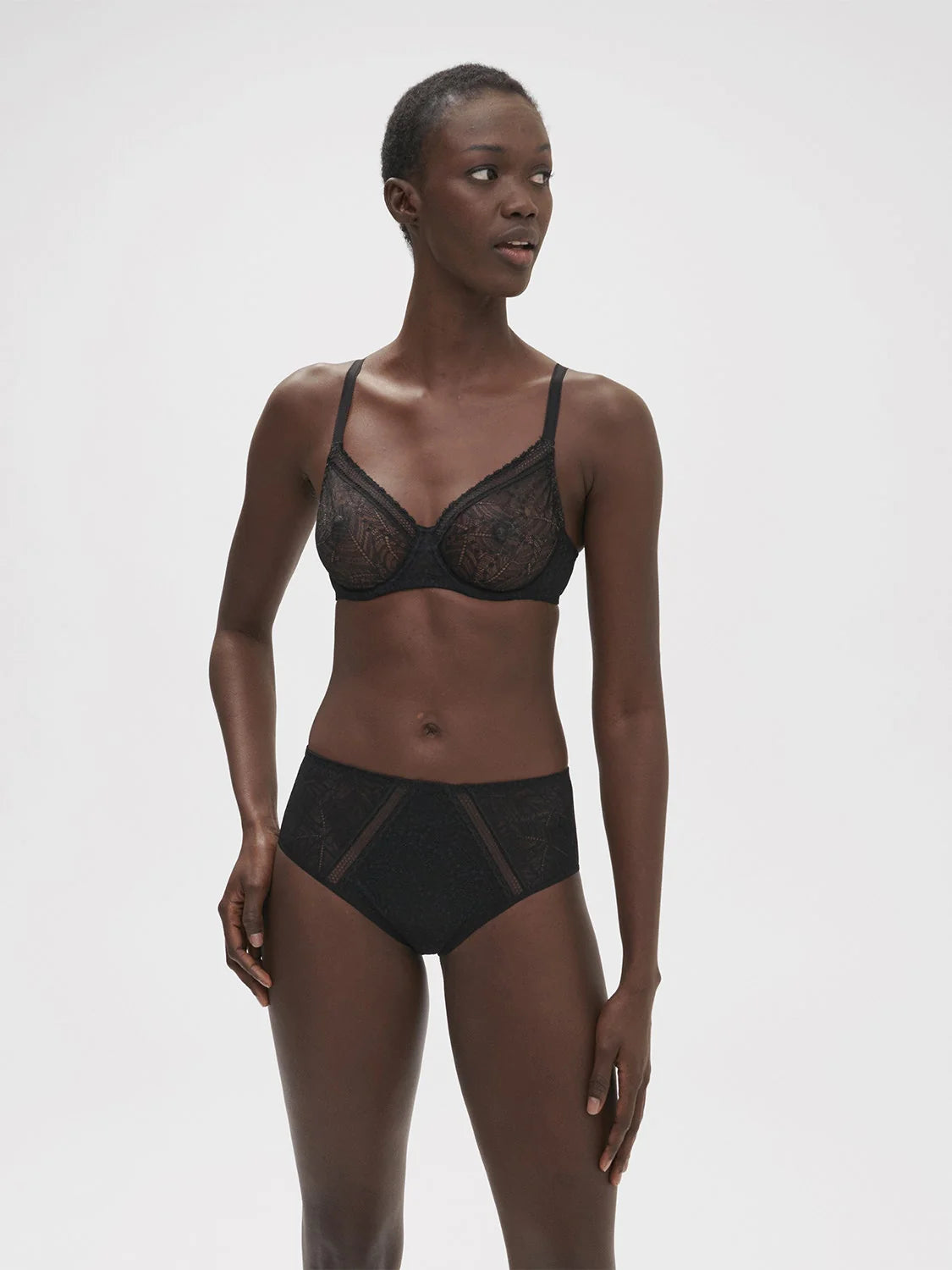 12S324 Black - Comete Full Cup Bra