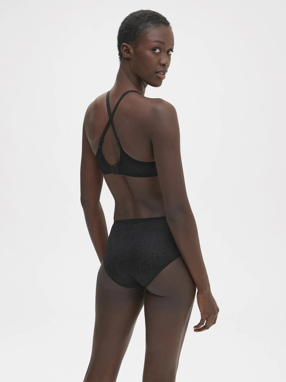 12S324 Black - Comete Full Cup Bra