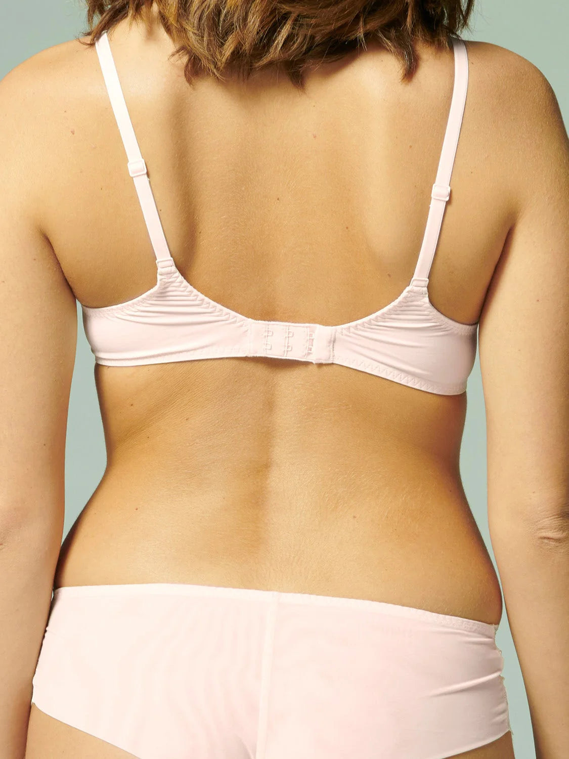 12Z319 Sakura Pink - Reve Sheer Plunge