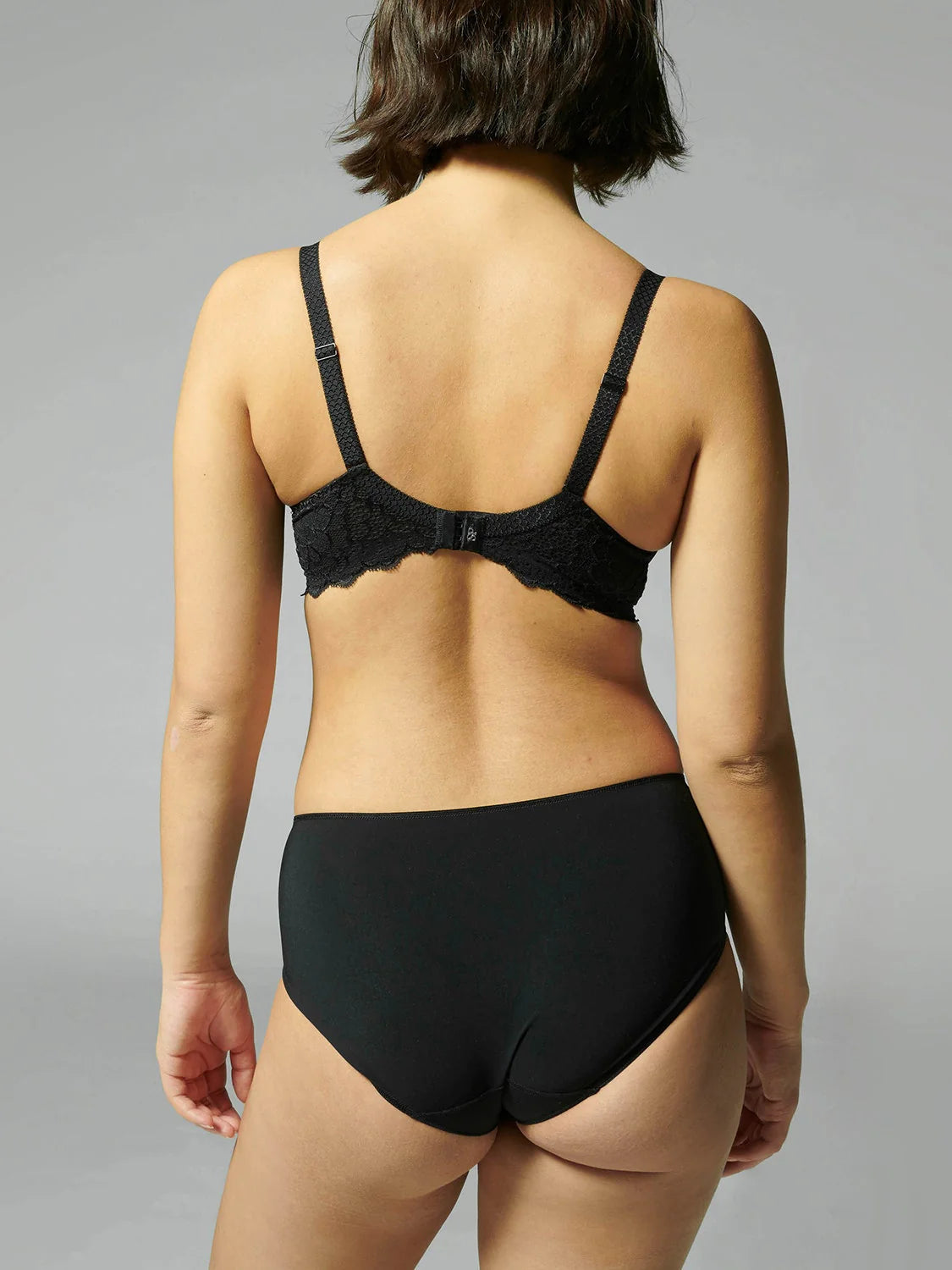 12A770 Black - Caresse High Waist Brief