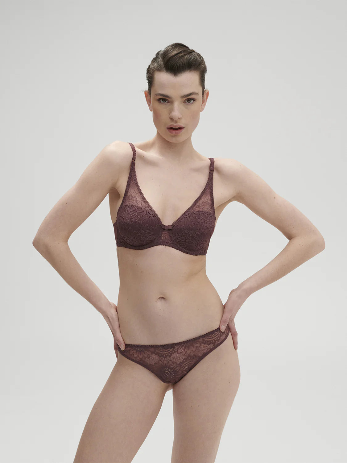 1C3343 Byzantine - Embleme Spacer Bra