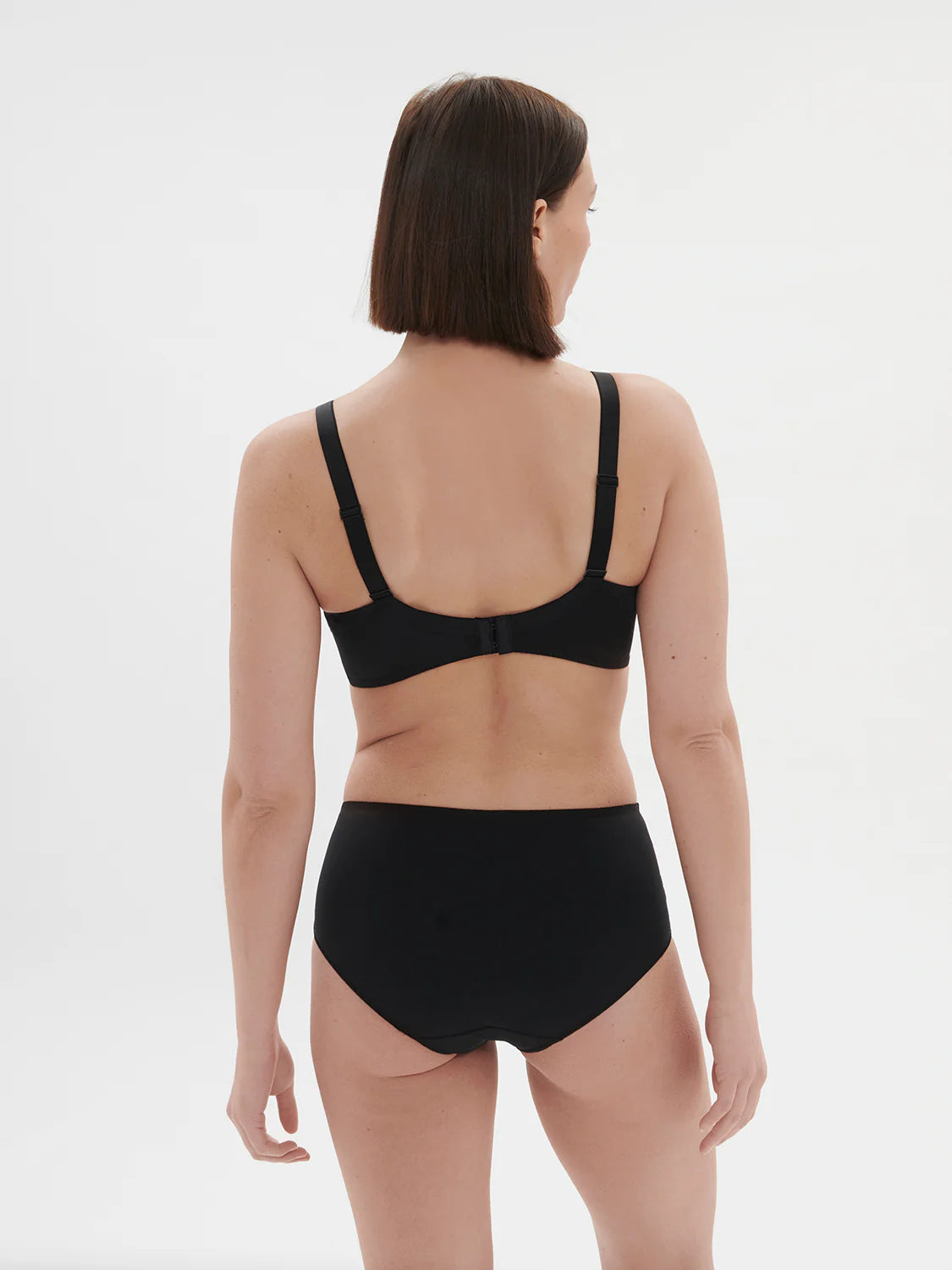 12X319 Gem Black - Delice Sheer Plunge