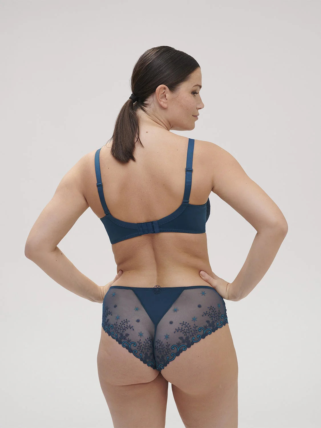 12X319 Bleu Prestige - Delice Sheer Plunge