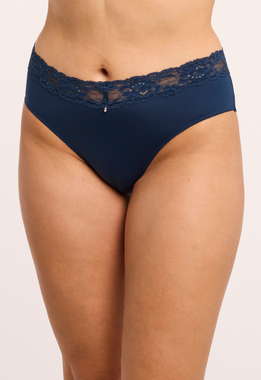 9004 Cambridge Blue - Brief