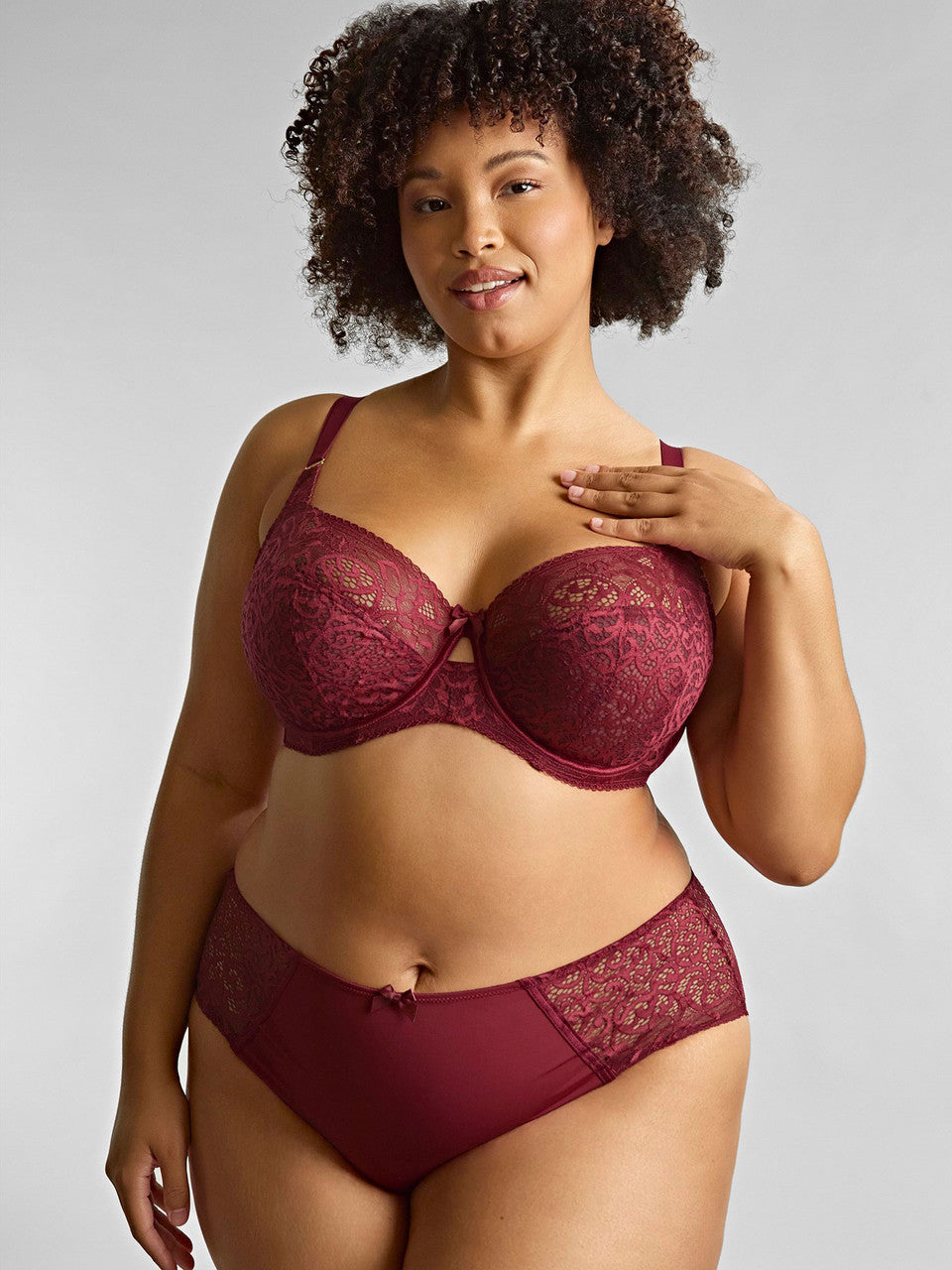 9682 Cherry Red - Estel Deep Brief