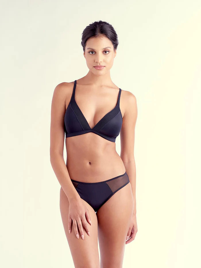 Y001S Black - Erika Smooth Wire Free Bra