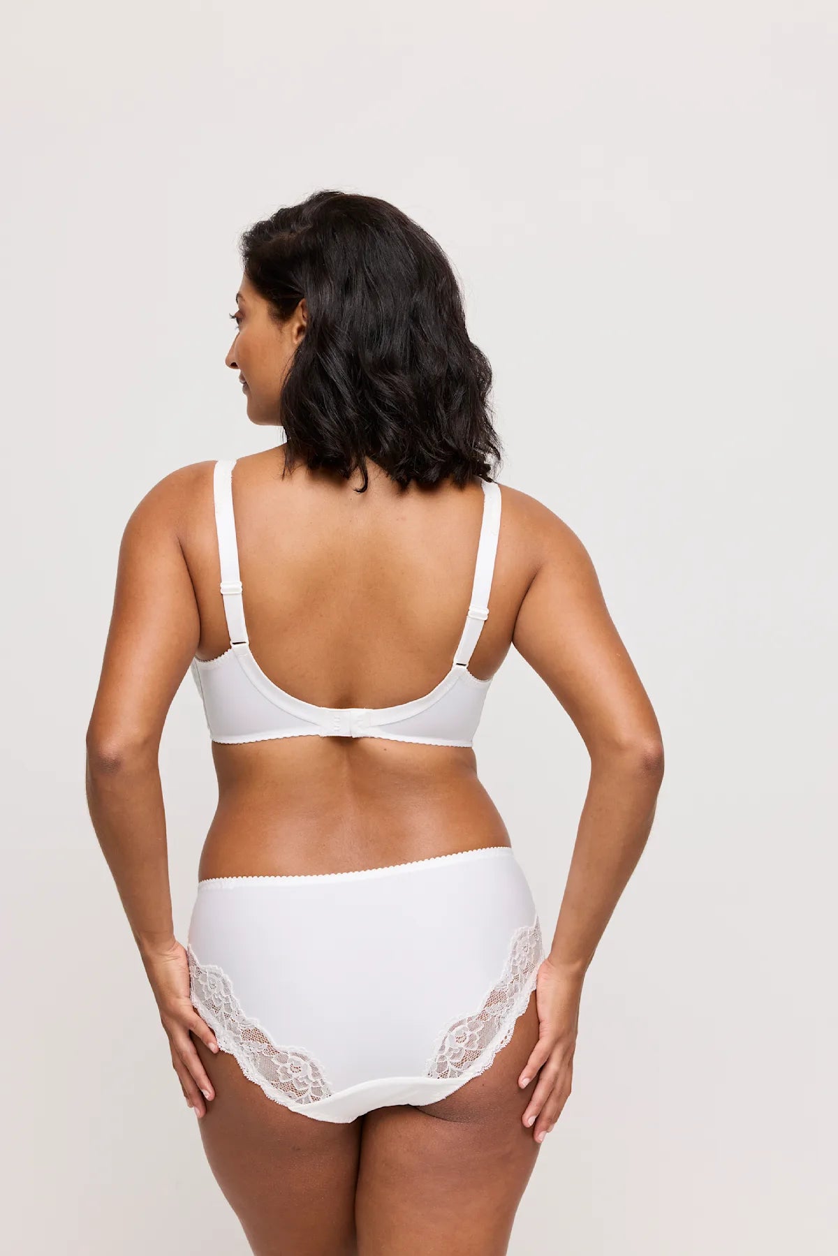 0162120/21 Natural - Madison Full Cup Bra